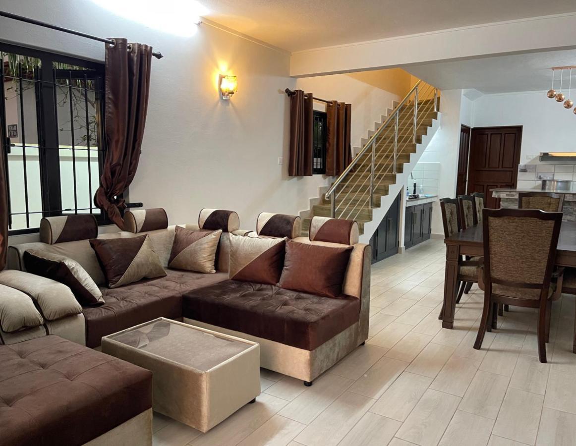 Villa 3 Bedroom Family Pool Flic-en-flac *