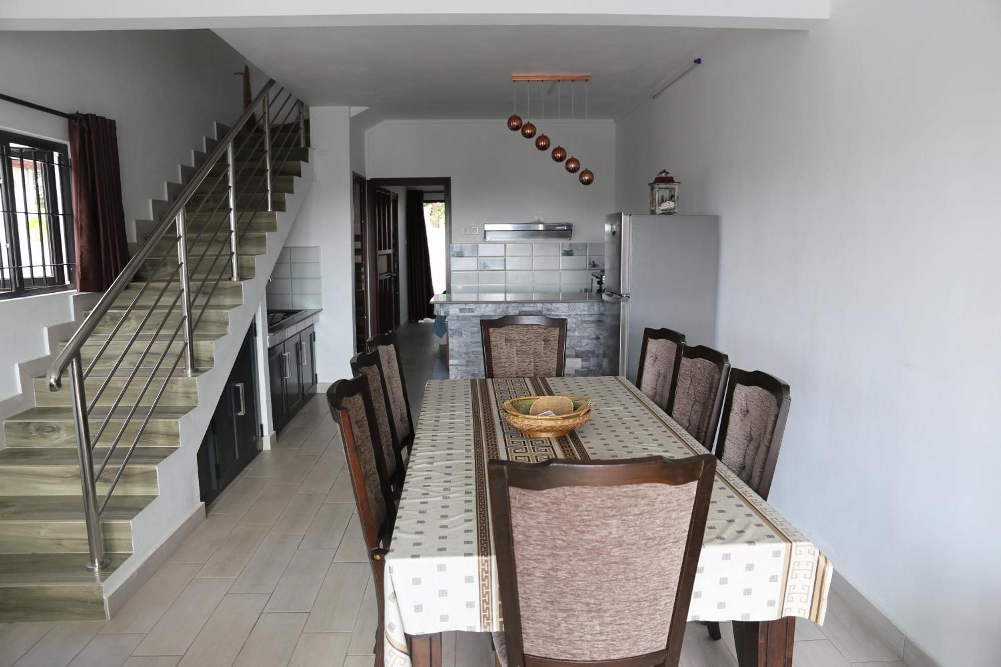 3 Bedroom Family Pool Flic-en-flac Villa